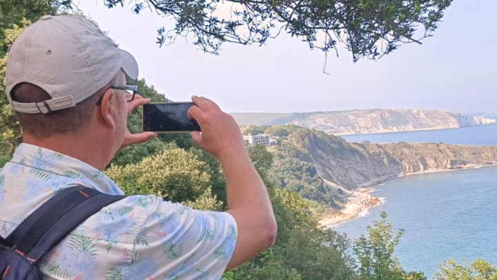 Me taking pictures from the ‘Rest and Admire’ viewpoint.