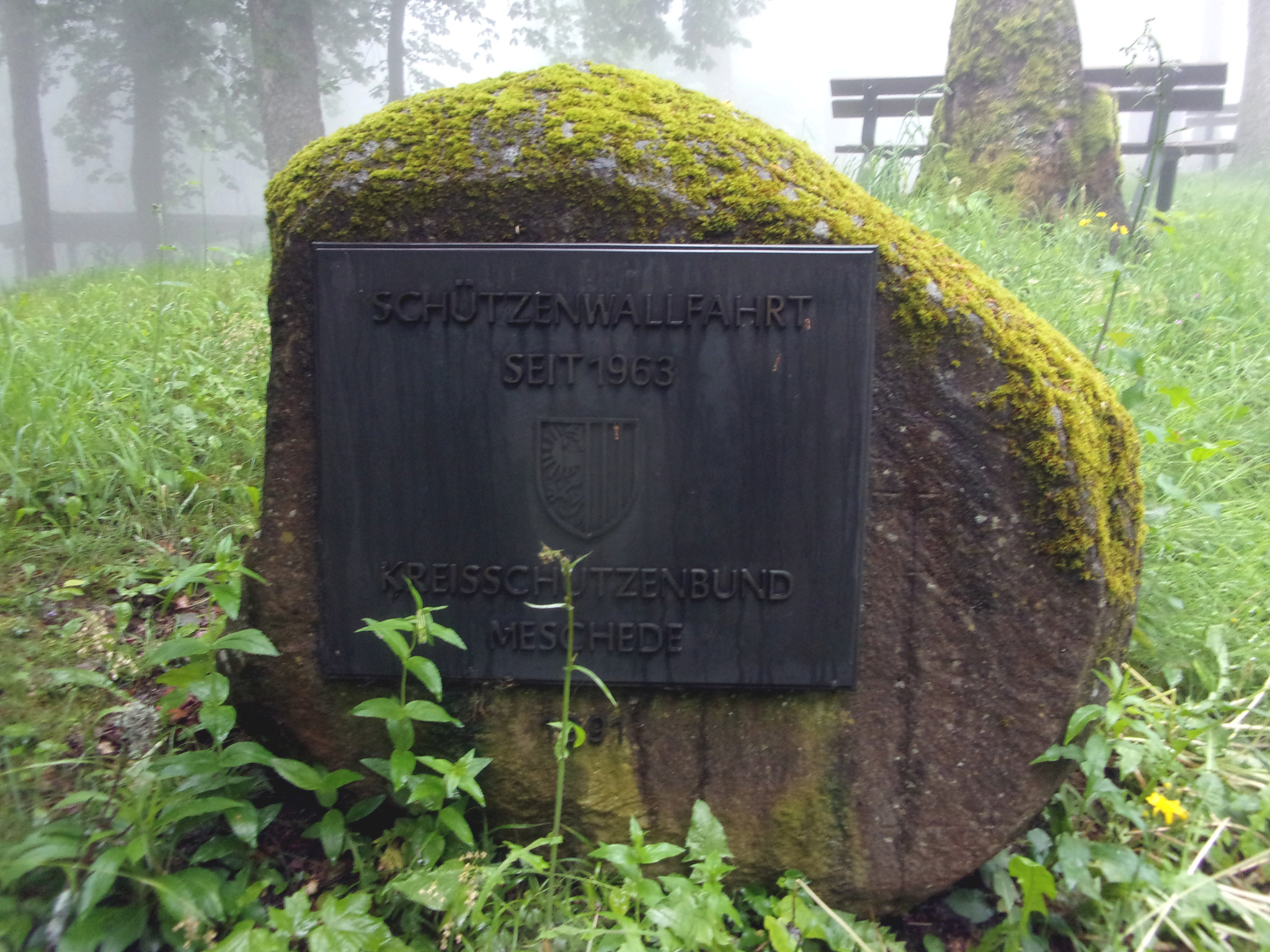 Since 1963, the traditional marksmen of the Meschede area have held triannual pilgrimages to the Wilzenberg.