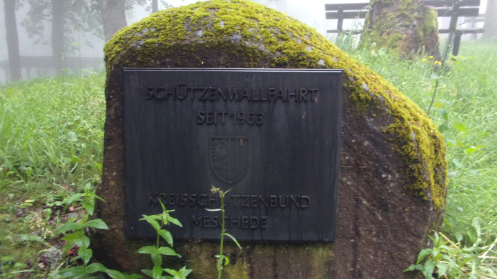 Since 1963, the traditional marksmen of the Meschede area have held triannual pilgrimages to the Wilzenberg.