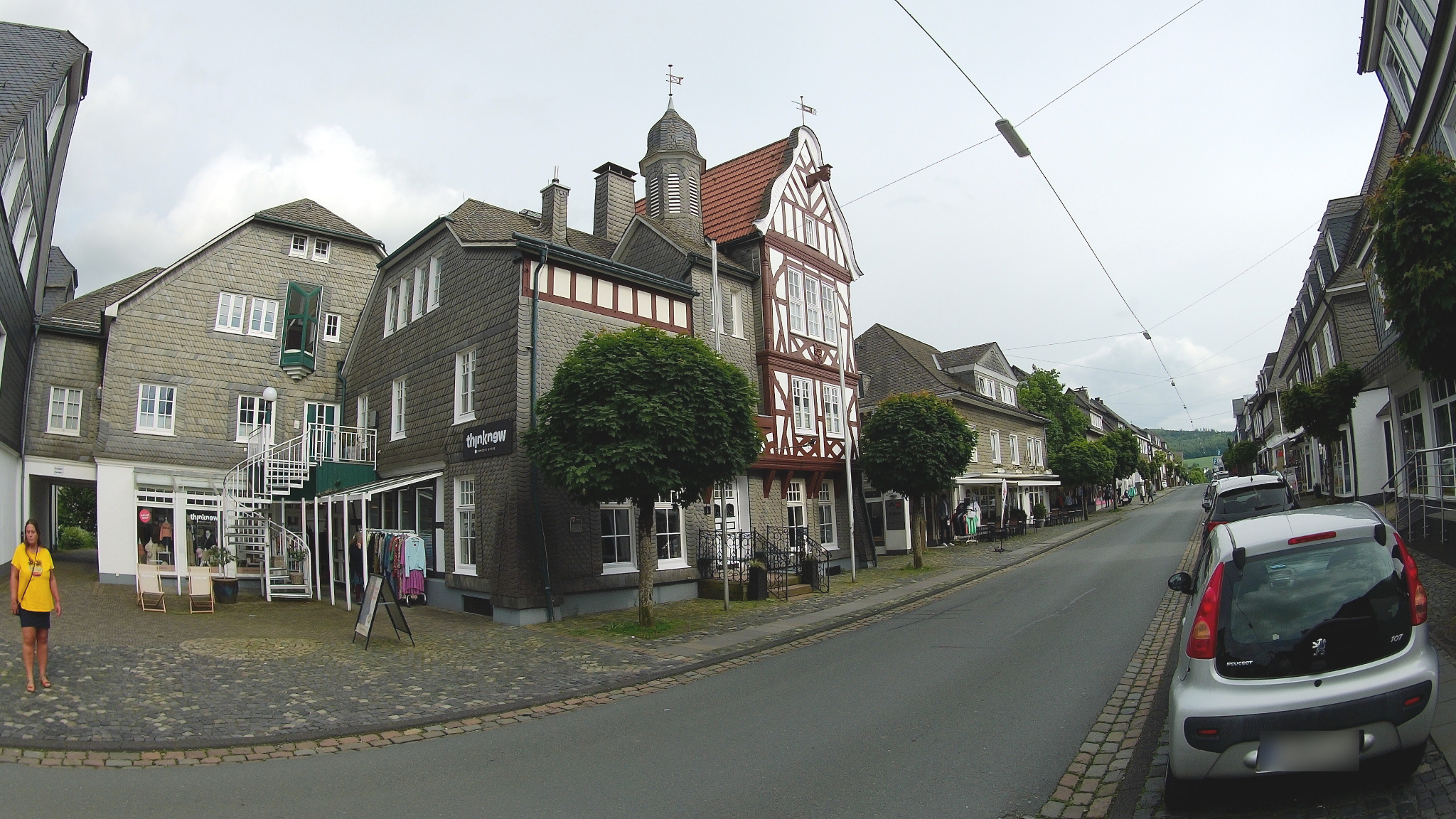 At Weststraße.